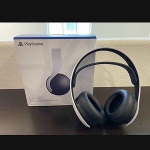Brand new PlayStation Pulse 3D headphones